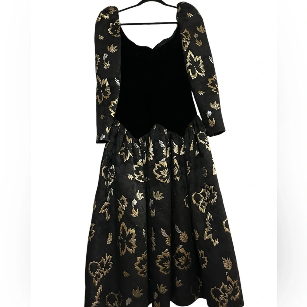 Víctor Costa   Dress Size 6 - Picture 3 of 12